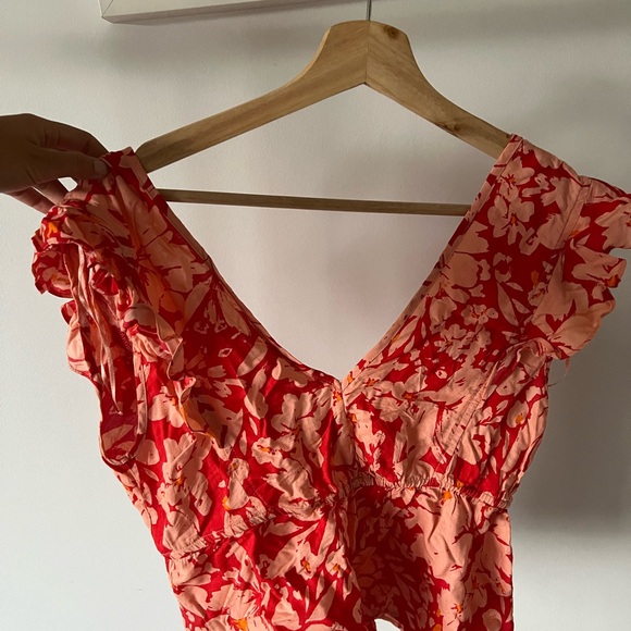 Red and White Ruffled Wrap Blouse - Picture 3 of 3